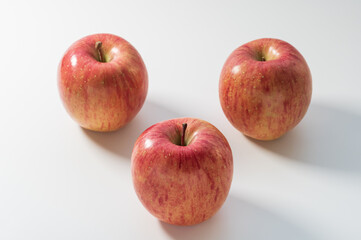 赤い林檎の画像、サンふじ