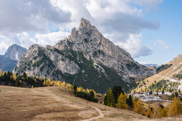 Mountain Lake - Lago di Limides Dolomites National Park Italy - Alpine landscape with mountains and lakes in autumn fall summer