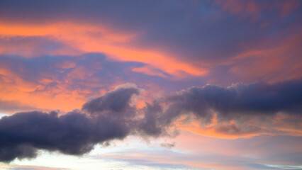 Naklejka premium Image of a beautiful orange sunset