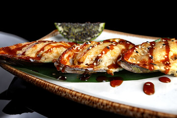 Baked Mussels With Cheese Sauce