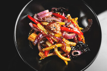 Spiced veal with vegetables dark