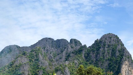 Laos - Karststeingebirge in Vang Vieng
