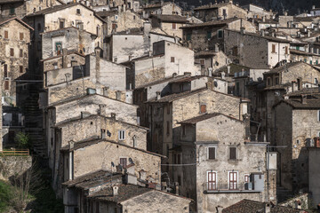 H&auml;userreihen in Scanno