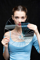 割れたガラスと女性 | Broken glass and a woman Generative AI