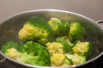 Broccoli kochen - D&uuml;nsten - Dampfen