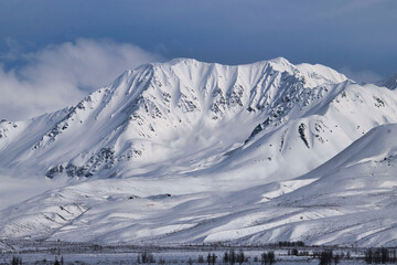 Snow on mountains on the Denali Highway