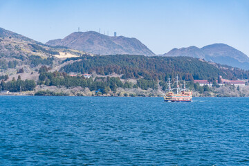 芦ノ湖の箱根海賊船の風景