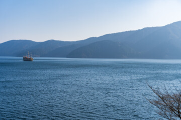 芦ノ湖の箱根海賊船の風景