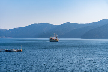 芦ノ湖の箱根海賊船の風景