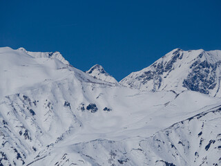 冠雪した北アルプスの山並み　長野県白馬村