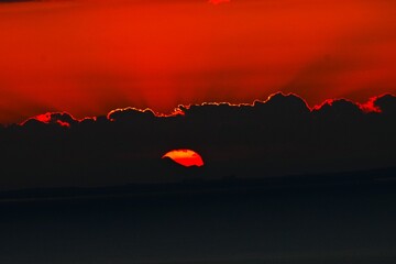 A fantastic moment of morning glow and sunrise. Natural beauty background material.