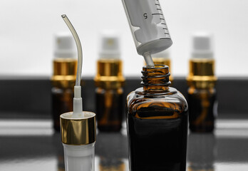 Create fragrance compositions, add absolute and essential oil to the perfume bottle