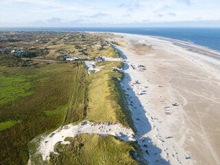 Breiter Sandstrand auf der Nordseeinsel Amrum