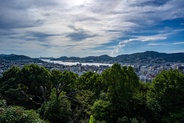 風頭公園展望台から見る長崎市の街並み