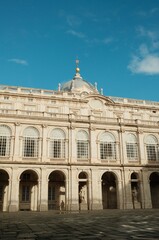 Obraz premium the royal palace in madrid