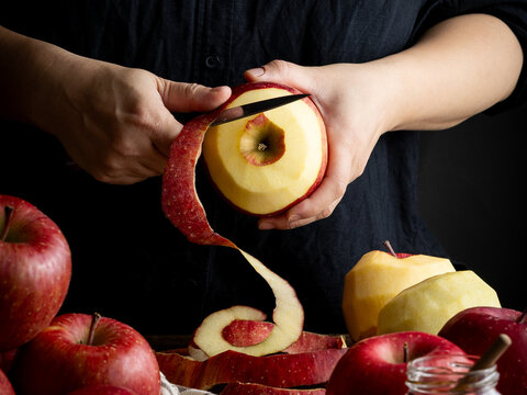 りんごの皮剥き