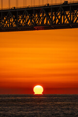 明石海峡大橋・夕景・だるま夕日