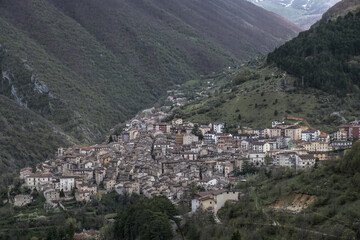 Blick auf Scanno in den Abruzzen