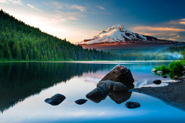 Volcano mountain Mt. Hood, in Oregon, USA.