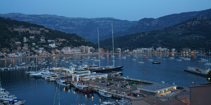 Puerto do Soller at early evening boats and waterfront buildings