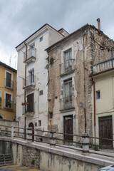 Alte Wohngeb&auml;ude in Sulmona, Abruzzen