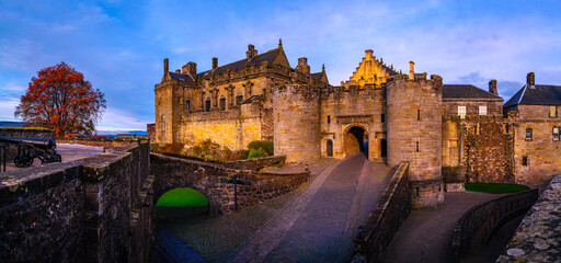 Stirling Castle, a 12th‑century stronghold and former Renaissance royal palace with great halls and towering walls in Scotland, United Kingdom