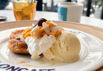 かぼちゃのモンブランとマロングラッセのフレンチトースト