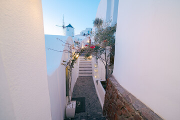 ギリシャのサントリーニの美しいサンセット