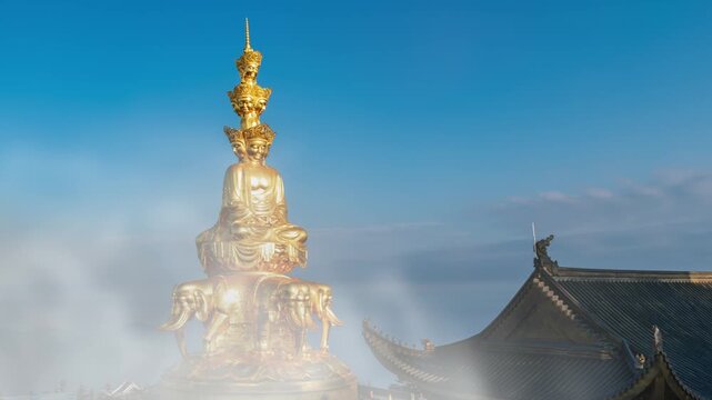 Time-lapse photography of the sea of ​​clouds at the summit of Mount Emei, China