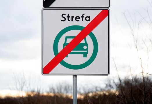 Road sign for the Clean Transport Zone (SCT, Strefa Czystego Transportu) in Krakow, Poland. Ban on older cars from city streets to reduce pollution, effective January 1, 2026 in krak&oacute;w.