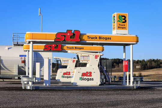  St1 liquefied biogas, LBG, refuelling station for heavy transport. Circular economy concepts. 