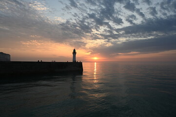 Fototapeta premium Leuchtturm bei Saint-Valery-en-Caux, Normandie