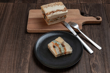 ドライフルーツとナッツを贅沢に練り込んだ濃厚チーズテリーヌ