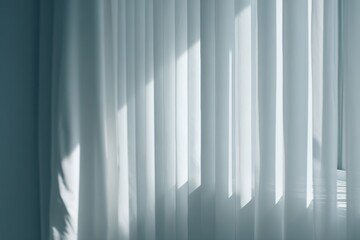 窓のカーテンから差し込む光の様子