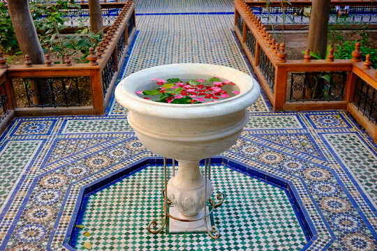 Palais Bahia Marrakech fontaine et c&eacute;ramiques