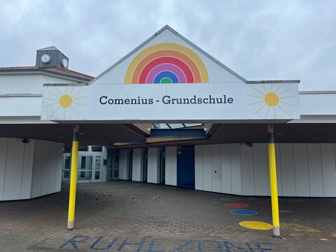 Germany, Paderborn, January 01. 2026, Entrance area of the Comenius Elementary School in the Elsen district of Paderborn
