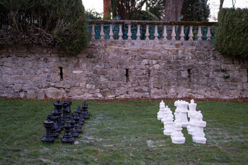 Jeux d'&eacute;checs g&eacute;ants en plein air