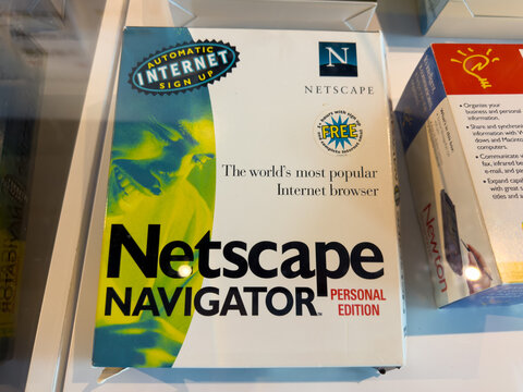 Netscape Navigator Personal Edition Software Box Display