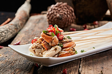 Cold pot scallop skewers