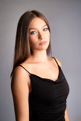 Fototapeta premium blonde girl with blue eyes in a studio session