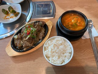 돼지갈비 정식