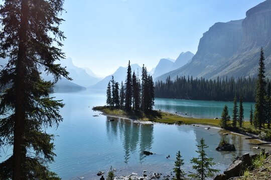 Spirit Island en el parque nacional de Jasper, Canad&aacute;