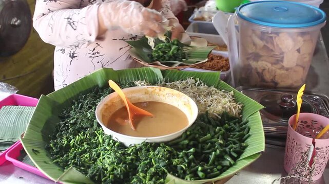 prepare a plate of pecel