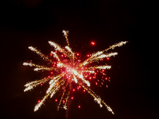 rot silberne Feuerwerksrakete