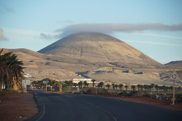 Volcano, golden hour, november 2025, puerto del carmen, lanzarote, canary islands, travelling, europe, spain, sunrise, volcano, volcanic island, landscape, nature, travel, mountain, vacation, architec