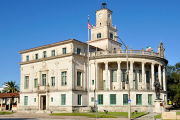 Obraz premium MIAMI FLORIDA - USA - OCTOBER 29 2012: Coral Gables City Hall is a historic site in Coral Gables, Florida. On July 24, 1974, it was added to the U.S. National Register of Historic Places.