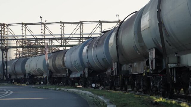 Oil terminal operations with train transport at industrial site