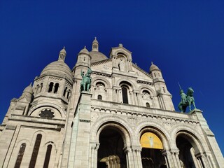 Fototapeta premium Basilique du Sacré-Cœur, quartier de Montmartre, Paris.