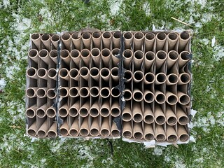 Ausgebrannte Feuerwerksbatterie.