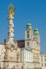 Obraz premium Baroque Trinity Column in the old town of Linz, Austria